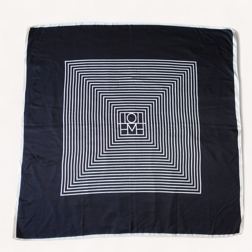 Reverie Square 90 - Black
